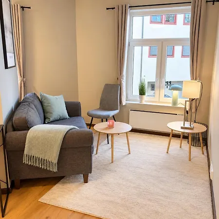 3- Cozy, Newly Renovated With An Alcove Apartament