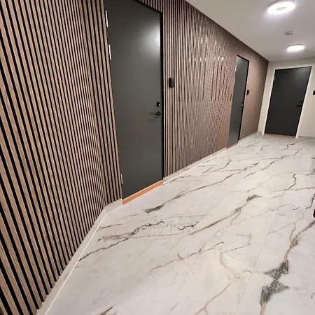 3- Cozy, Newly Renovated With An Alcove Apartament Gjøvik